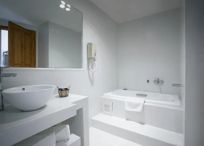 Gloria Maris (adults Only) 3*