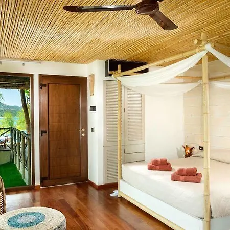 Gloria Maris (adults Only) 3*